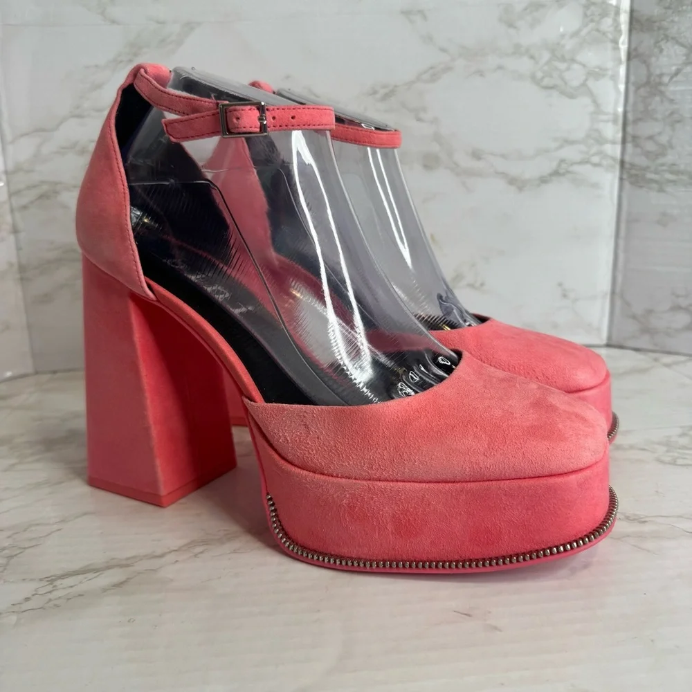 Gianni Bini OTTEN Suede Ankle Strap Platform Pumps Size 9.5 M barbiecore cute